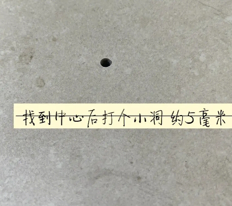 徐州瓷砖空鼓维修公司专业解答在瓷砖铺贴过程中，如果砂料搅拌不均匀，将会带来以下问题